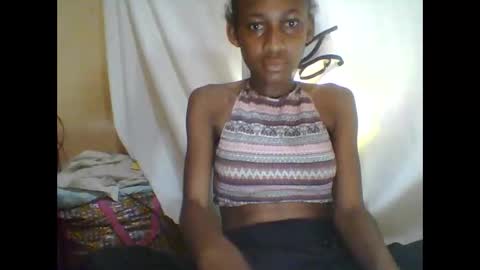 Snapshot of littleyanah chatting on September 22, 2025, 1:07 am yanah online show from September 22, 2025, 1:07 am