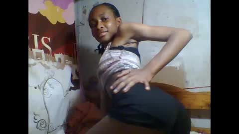 Snapshot of littleyanah chatting on September 30, 2025, 3:17 pm yanah online show from September 30, 2025, 3:17 pm