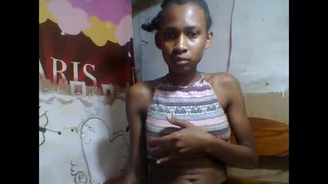 Snapshot of littleyanah chatting on October 3, 2025, 5:37 am yanah online show from October 3, 2025, 5:37 am