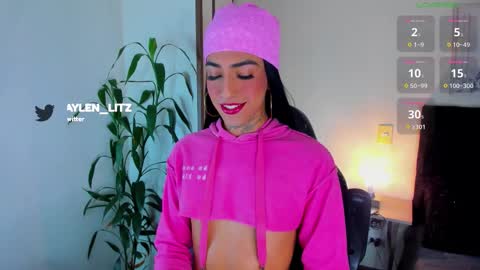 litz_81 online show from November 20, 2025, 9:58 pm