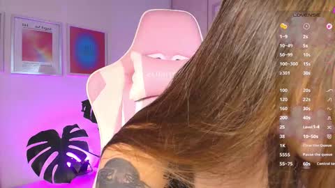 Snapshot of liujunne chatting on December 23, 2025, 1:25 am Junne liu online show from December 23, 2025, 1:25 am