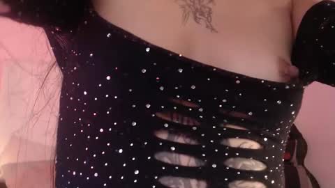 Nicky online show from February 8, 2026, 7:28 pm