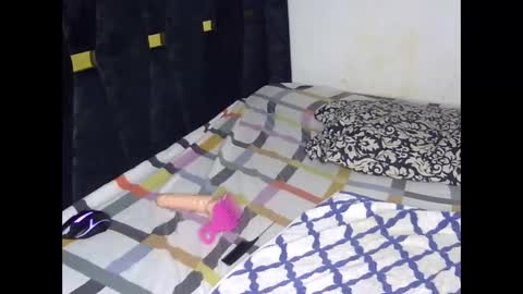 Snapshot of liv_horny chatting on February 12, 2026, 9:15 am liv_horny online show from February 12, 2026, 9:15 am