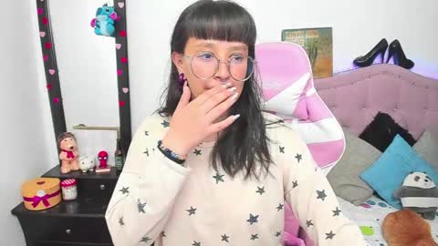 Snapshot of liv_rosse chatting on April 20, 2026, 1:41 am Katalina Novoa. online show from April 20, 2026, 1:41 am