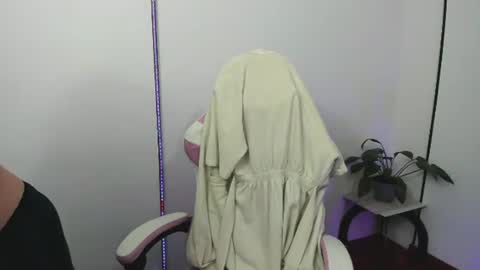 Snapshot of liv_rosse chatting on July 22, 2026, 2:14 am Katalina Novoa. online show from July 22, 2026, 2:14 am