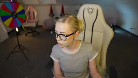 Sheryl online show from December 5, 2025, 11:19 am