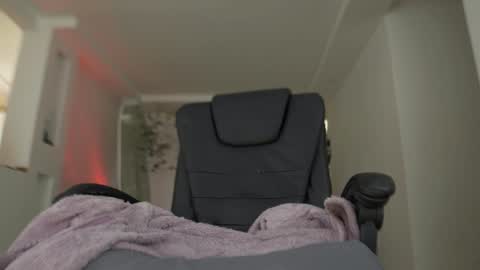 Snapshot of livestream18x chatting on January 20, 2025, 2:46 pm Emily R online show from January 20, 2025, 2:46 pm