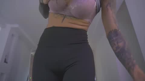 Snapshot of livestream18x chatting on February 23, 2025, 7:17 pm Emily R online show from February 23, 2025, 7:17 pm