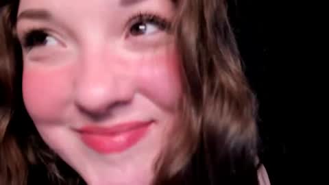 Snapshot of livinsubspace chatting on February 13, 2025, 1:48 pm Liv online show from February 13, 2025, 1:48 pm