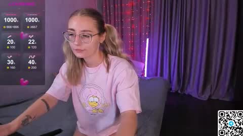 My name is Livy Nice to meet you  Thumbs up please its important online show from September 22, 2025, 4:42 pm