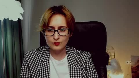 LixeLuna online show from May 21, 2026, 6:31 am