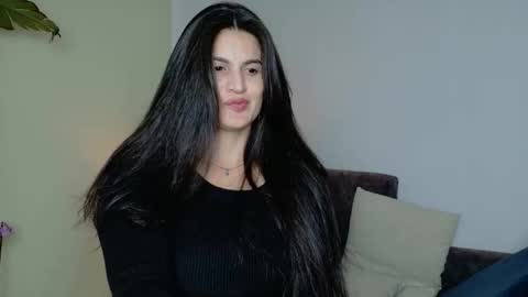 liz online show from October 22, 2025, 9:14 pm