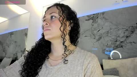 Liz  online show from November 25, 2025, 10:37 am