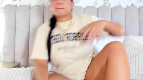 Snapshot of lizz_bunny chatting on February 21, 2026, 10:00 pm LIZZ online show from February 21, 2026, 10:00 pm