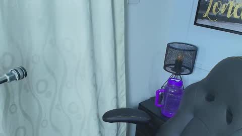 Lizz  online show from December 28, 2024, 12:35 pm