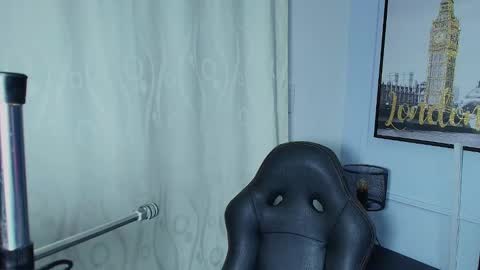 Lizz  online show from December 31, 2024, 11:20 am