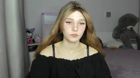 lizza_a online show from April 1, 2026, 5:43 pm