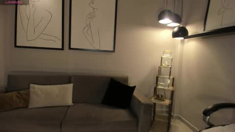 Lizzi  online show from January 5, 2026, 8:56 pm