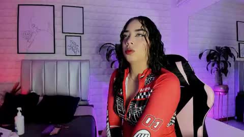 Snapshot of lizzie_evans chatting on February 16, 2026, 12:01 pm Lizzie online show from February 16, 2026, 12:01 pm