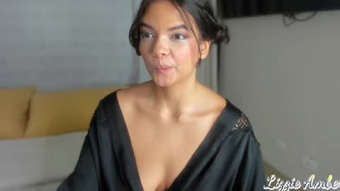 Snapshot of lizzieamber chatting on January 22, 2025, 10:18 am lizzieamber online show from January 22, 2025, 10:18 am