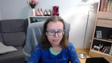 Lizzy online show from September 29, 2025, 4:28 am