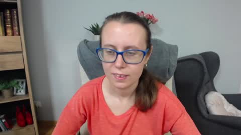 Lizzy online show from May 20, 2026, 4:29 am