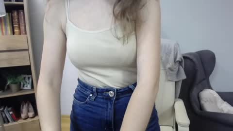Lizzy online show from May 21, 2026, 5:03 am