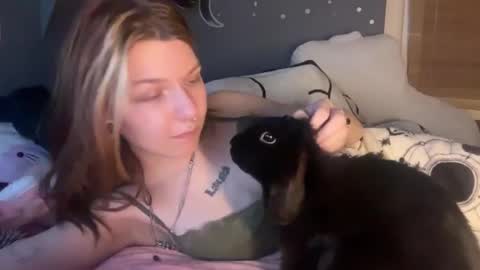 Snapshot of lizzyylovesick chatting on January 22, 2025, 4:55 pm lizzybunny online show from January 22, 2025, 4:55 pm