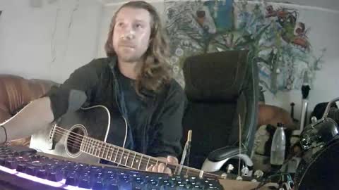 lkonig504475 online show from October 9, 2025, 3:21 pm