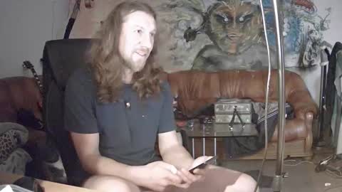 lkonig504475 online show from December 21, 2025, 11:17 am