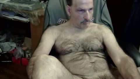 loades182025 online show from November 9, 2025, 5:17 am