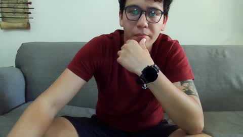 Snapshot of lobomx19 chatting on February 26, 2025, 10:42 pm Lobo online show from February 26, 2025, 10:42 pm