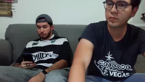 Snapshot of lobomx19 chatting on October 28, 2025, 3:32 am Lobo online show from October 28, 2025, 3:32 am