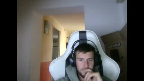 Snapshot of lobotomy54 chatting on September 11, 2025, 1:44 pm lobo online show from September 11, 2025, 1:44 pm