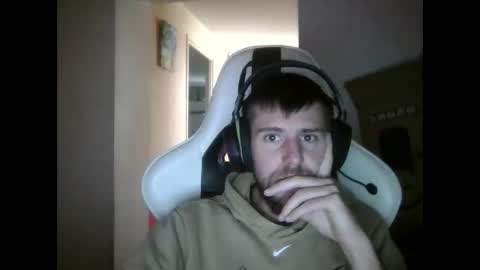 Snapshot of lobotomy54 chatting on October 1, 2025, 12:11 pm lobo online show from October 1, 2025, 12:11 pm