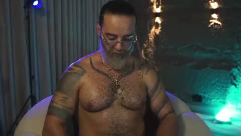 logan_cardenas1 online show from June 11, 2026, 12:32 am
