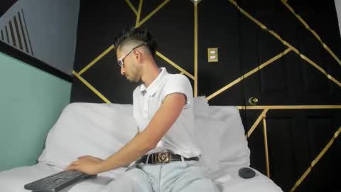 Snapshot of logan_rogers chatting on October 24, 2025, 6:59 pm Logan Rogers online show from October 24, 2025, 6:59 pm