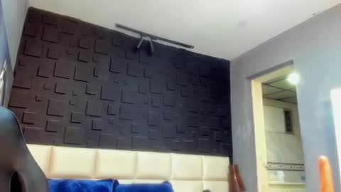 Snapshot of logan_varela chatting on December 18, 2024, 10:30 am logan_varela online show from December 18, 2024, 10:30 am