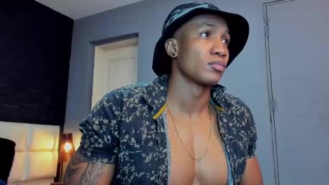 Snapshot of logan_varela chatting on December 31, 2024, 3:01 am logan_varela online show from December 31, 2024, 3:01 am