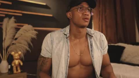 Snapshot of logan_varela chatting on January 23, 2025, 11:47 pm logan_varela online show from January 23, 2025, 11:47 pm