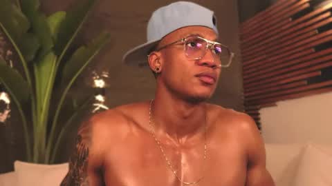 Snapshot of logan_varela chatting on February 27, 2025, 3:04 am logan_varela online show from February 27, 2025, 3:04 am