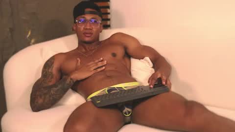 Snapshot of logan_varela chatting on February 28, 2025, 3:04 am logan_varela online show from February 28, 2025, 3:04 am