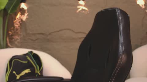 Snapshot of logan_varela chatting on March 2, 2025, 12:01 pm logan_varela online show from March 2, 2025, 12:01 pm