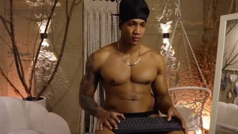 Snapshot of logan_varela chatting on September 11, 2025, 12:49 pm logan_varela online show from September 11, 2025, 12:49 pm