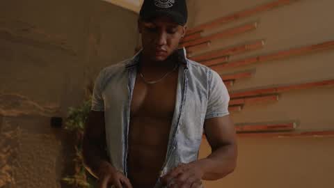 Snapshot of logan_varela chatting on October 11, 2025, 12:32 am logan_varela online show from October 11, 2025, 12:32 am