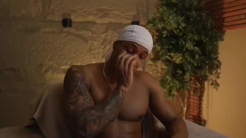 Snapshot of logan_varela chatting on October 24, 2025, 12:23 pm logan_varela online show from October 24, 2025, 12:23 pm