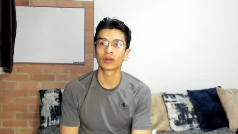 Snapshot of logannick chatting on April 23, 2026, 3:41 am Logan online show from April 23, 2026, 3:41 am