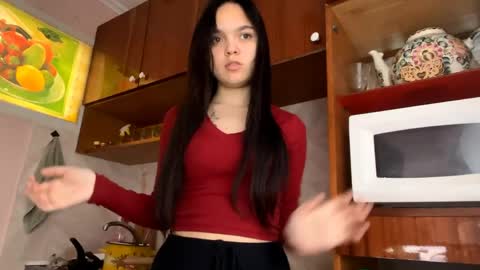 Asya online show from April 10, 2026, 3:28 pm