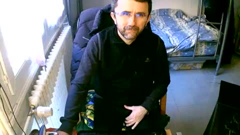 Snapshot of lokoum39 chatting on January 13, 2025, 3:15 pm lokoum39 online show from January 13, 2025, 3:15 pm