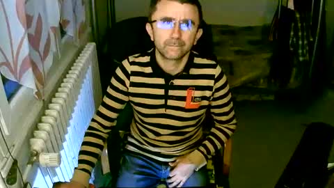 Snapshot of lokoum39 chatting on February 21, 2025, 5:42 pm lokoum39 online show from February 21, 2025, 5:42 pm